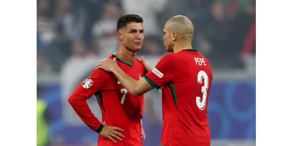 A Taça dos Campeões Europeus de 2024 ainda deixa Cristiano Ronaldo em lágrimas e zangado A Taça dos Campeões Europeus de 2024 ainda deixa Cristiano Ronaldo em lágrimas e zangado